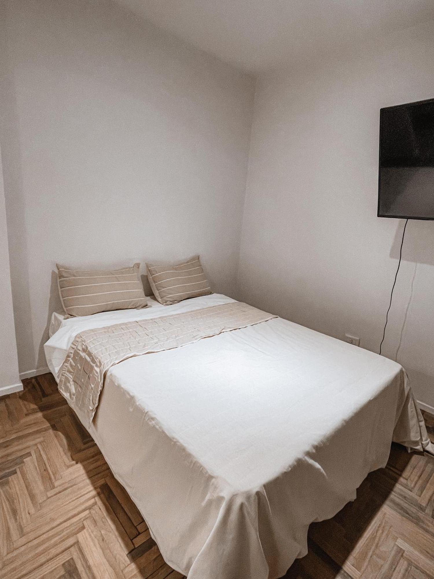 Apartment Brown *